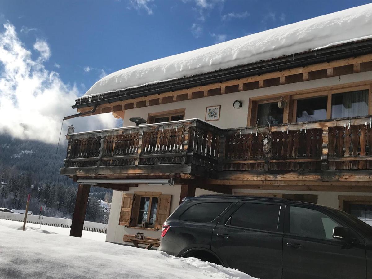 Ferienwohnung Uf Z'Enisch Klosters Exterior photo